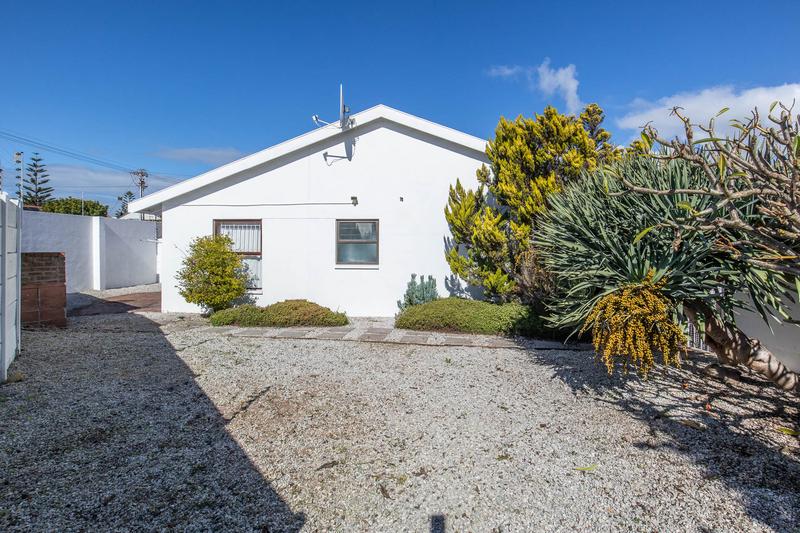 2 Bedroom Property for Sale in Diep River Western Cape